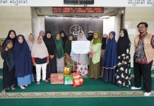 PTPN I : Sambut Hari Pahlawan Berbagi Sembako di Ponpes Depok