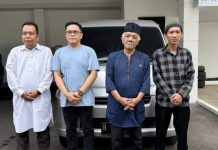 Helmy Santika Donasi Mobil Ambulans Relawan