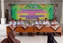 Pemkab Pesawaran Salurkan Bantuan ATENSI untuk 90 Lansia
