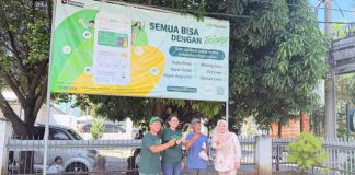 PT Pegadaian Area Lampung Bagikan Ratusan Paket Daging Kurban kepada Masyarakat