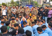 Mahasiswa Lampung Bawa 14 Tuntutan ke DPRD
