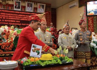 DPRD Lampung Barat Gelar Paripurna HUT ke-35